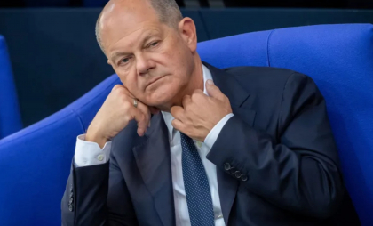 Cancelarul Scholz refuză o creștere substanțială a cheltuielilor pentru apărarea Germaniei. O propunere făcută de aliații săi ecologiști Cancelarul Scholz refuză o creștere substanțială a cheltuielilor pentru apărarea Germaniei. O propunere făcută de aliații săi ecologiști
