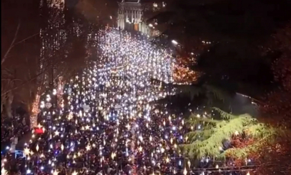  Proteste masive în Georgia. Mii de oameni au ieșit în stradă de Crăciunul ortodox