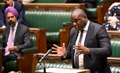 Londra refuză „să condamne” afirmaţiile lui Trump despre Groenlanda şi canalul Panama