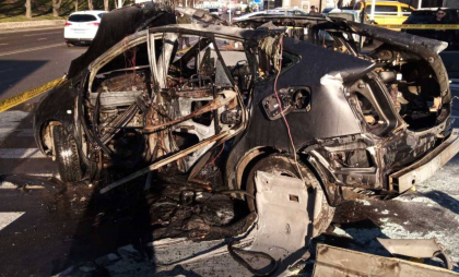 Șoferul taxiului care a explodat în apropierea unei stații PECO s-a ales cu mai multe arsuri. IGSU vine cu detalii noi - FOTO Șoferul taxiului care a explodat în apropierea unei stații PECO s-a ales cu mai multe arsuri. IGSU vine cu detalii noi - FOTO