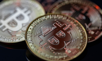 Un bărbat a aruncat din greșeală la gunoi Bitcoini în valoare de 710 milioane de euro și nu mai poate să-i recupereze Un bărbat a aruncat din greșeală la gunoi Bitcoini în valoare de 710 milioane de euro și nu mai poate să-i recupereze