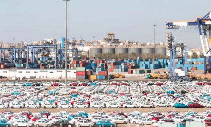 Încetinire a exporturilor de vehicule chineze în 2025, după avansul de aproape 20% din 2024