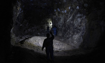 Peste 100 de bărbaţi au murit de foame şi deshidratare, într-o mină abandonată din Africa de Sud. Ce făceau acolo
