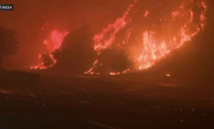 Aproximativ 16.000 de hectare sunt acum afectate de incendii în California. Polițiștii intervin în multe situații de jafuri
Aproximativ 16.000 de hectare sunt acum afectate de incendii în California. Polițiștii intervin în multe situații de jafuri