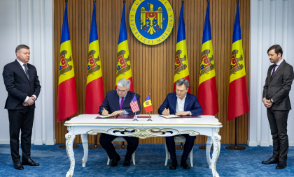 SUA acordă Republicii Moldova un grant de 1,3 miliarde de lei pentru dezvoltarea infrastructurii de transport și sporirea rezilienței cibernetice SUA acordă Republicii Moldova un grant de 1,3 miliarde de lei pentru dezvoltarea infrastructurii de transport și sporirea rezilienței cibernetice