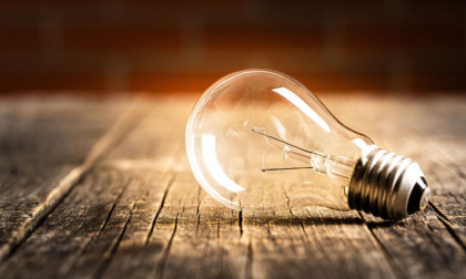 Unele străzi din Chișinău și zeci de localități din țară au rămas astăzi fără lumină. Care este motivul