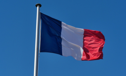 Noul premier francez se confruntă cu o moţiune de cenzură, la nici o lună de la învestirea cabinetului său Noul premier francez se confruntă cu o moţiune de cenzură, la nici o lună de la învestirea cabinetului său