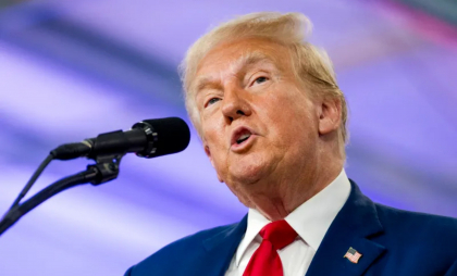 Trump condamnă decizia lui Biden de a grația persoane „vinovate de delicte foarte grave”. Ce grațieri pregătește în schimb noul președinte
Trump condamnă decizia lui Biden de a grația persoane „vinovate de delicte foarte grave”. Ce grațieri pregătește în schimb noul președinte