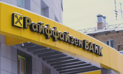 Raiffeisen Bank, pusă să plătească 2 miliarde de euro în Rusia. „A fost demult avertizată să se retragă”