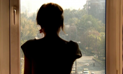 Femeie „violată pe un livestream cu 1.000 de spectatori” de un bărbat căsătorit pe care l-a cunoscut pe o aplicație de dating Femeie „violată pe un livestream cu 1.000 de spectatori” de un bărbat căsătorit pe care l-a cunoscut pe o aplicație de dating