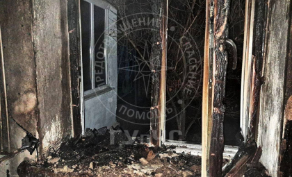 Incendiu puternic în stânga Nistrului. O femeie s-a ales cu arsuri, după ce casa ei a luat foc. Care este cauza - FOTO