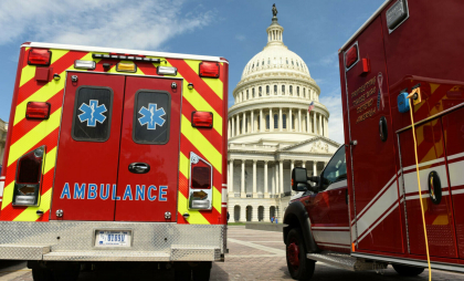 Un ordin semnat de Trump ar putea restricționa accesul la servicii de sănătate pentru zeci de milioane de americani săraci