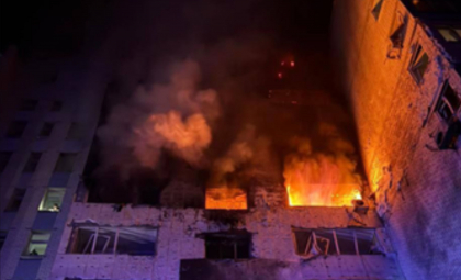 Cel puţin trei morţi şi 60 de răniţi în atacuri ruse în trei regiuni din Ucraina. Doi morţi la Kiev. Rusia anunţă că a interceptat 121 de drone în şase regiuni, şase în regiunea Moscova şi una deasupra capitalei ruse - FOTO/VIDEO