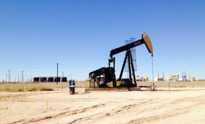 Are dreptate Trump când spune că dacă prețul petrolului ar scădea războiul s-ar termina? Cât de plauzibilă este această ipoteză