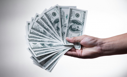 Curs valutar BNM pentru 28 ianuarie. Cât costă astăzi un euro și un dolar - FOTO
