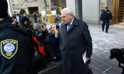 Fostul senator american Bob Menendez a fost condamnat la 11 ani de închisoare pentru corupție