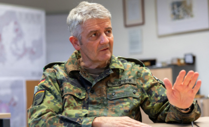 Avertismentul dur al unui important general german: „Nu mai trăim în vremuri de pace” Avertismentul dur al unui important general german: „Nu mai trăim în vremuri de pace”
