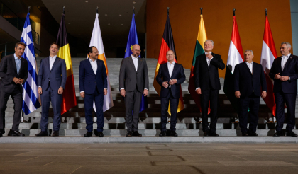 Liderii UE vor aborda la un summit informal relaţiile cu Trump şi creşterea autonomiei militare europene Liderii UE vor aborda la un summit informal relaţiile cu Trump şi creşterea autonomiei militare europene