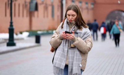Kremlinul încearcă să blocheze și ultima platformă occidentală care mai rezista în Rusia pe timp de război. Cum reușesc rușii să aibă acces la informații