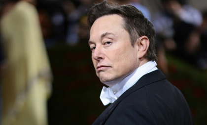 Musk susține că o agenție SUA a finanțat cercetarea armelor biologice inclusiv COVID-19, care a ucis milioane de oameni