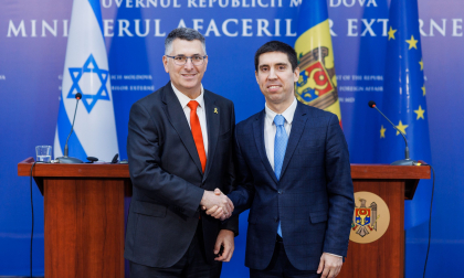 Ministrul afacerilor Externe al Israelului, în vizită la Chișinău: „Sunt mândru că prima Ambasadă pe care o deschid în calitate de ministru de externe este Ambasada Israelului în Moldova” - VIDEO Ministrul afacerilor Externe al Israelului, în vizită la Chișinău: „Sunt mândru că prima Ambasadă pe care o deschid în calitate de ministru de externe este Ambasada Israelului în Moldova” - VIDEO