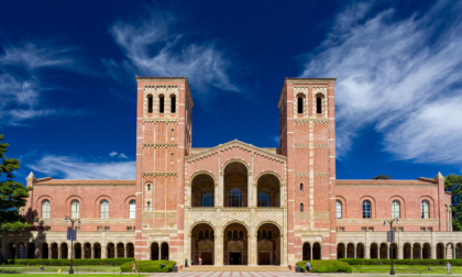 Universitatea din California, dată în judecată de o organizație de studenți ce o acuză că îi discriminează pe candidații albi