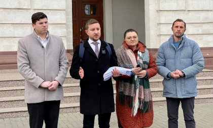 Fracțiunea PAS din CMC a depus un denunț la PG împotriva lui Ion Ceban: „Am semnalat mai multe ilegalități în gestionarea bugetului municipal provizoriu pentru anul 2025” - FOTO Fracțiunea PAS din CMC a depus un denunț la PG împotriva lui Ion Ceban: „Am semnalat mai multe ilegalități în gestionarea bugetului municipal provizoriu pentru anul 2025” - FOTO