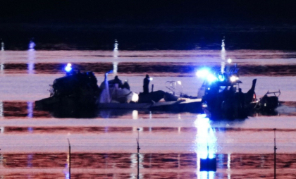Accidentul aviatic de la Washington. Elicopterul militar avea sistemul de urmărire oprit în momentul coliziunii
Accidentul aviatic de la Washington. Elicopterul militar avea sistemul de urmărire oprit în momentul coliziunii
