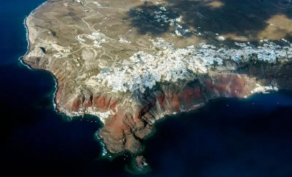 „Vulcanul e activ și ne trimite semnale de alarmă”. Care este cel mai negru scenariu pentru Santorini, pe fondul cutremurelor care au pus populația pe fugă