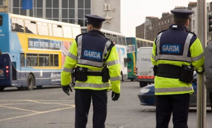 Atac cu cuțitul în Dublin. Una dintre victime a fost înjunghiată în pragul casei sale Atac cu cuțitul în Dublin. Una dintre victime a fost înjunghiată în pragul casei sale
