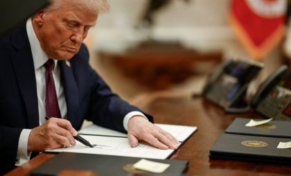 Donald Trump vrea un acord de 500 de milioane de dolari cu Ucraina pentru mineralele ei rare şi gaze, în schimbul unui acord de securitate Donald Trump vrea un acord de 500 de milioane de dolari cu Ucraina pentru mineralele ei rare şi gaze, în schimbul unui acord de securitate