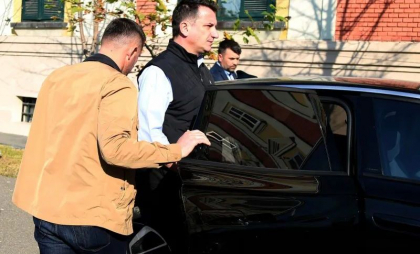 Primarul din Tirana și soția lui au fost arestați pentru corupție și spălare de bani
