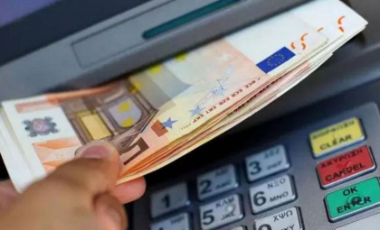 Curs valutar BNM pentru 11 februarie. Cât costă astăzi un euro și un dolar - FOTO
Curs valutar BNM pentru 11 februarie. Cât costă astăzi un euro și un dolar - FOTO