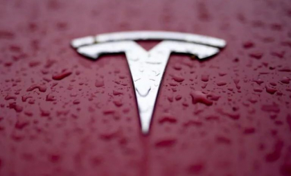 O femeie din China a dat în judecată Tesla în urma unui accident cauzat de o presupusă defecțiune la frâne. Acum, ea trebuie să plătească producătorului auto aproximativ 23.000 de dolari
O femeie din China a dat în judecată Tesla în urma unui accident cauzat de o presupusă defecțiune la frâne. Acum, ea trebuie să plătească producătorului auto aproximativ 23.000 de dolari