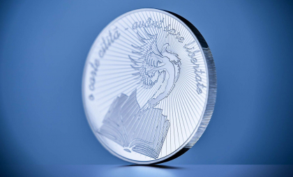 BNM lansează o monedă dedicată cărții, de ziua mondială a lecturii. Cum arată - FOTO/VIDEO
