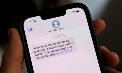 O nouă metodă de fraudă pe Whatsapp. Escrocii preiau contul celui înșelat pentru a păcăli alți utilizatori O nouă metodă de fraudă pe Whatsapp. Escrocii preiau contul celui înșelat pentru a păcăli alți utilizatori