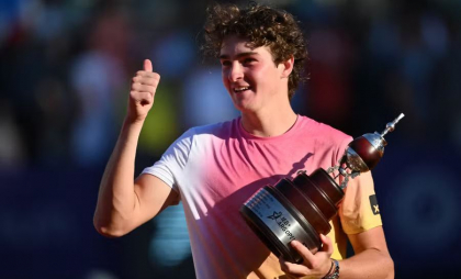 Fonseca îl învinge pe Cerundolo și cucerește un titlu istoric la Argentina Open Fonseca îl învinge pe Cerundolo și cucerește un titlu istoric la Argentina Open