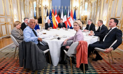 Von der Leyen, după reuniunea de la Paris: creștere considerabilă a cheltuielilor pentru apărare. „Ucraina merită pacea prin putere” Von der Leyen, după reuniunea de la Paris: creștere considerabilă a cheltuielilor pentru apărare. „Ucraina merită pacea prin putere”