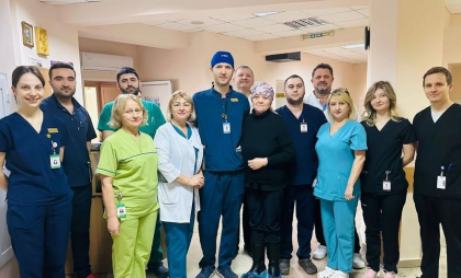 Intervenție cu succesc la Institutul de Medicină Urgentă: O femeie care își pierdea vedearea - salvată de o echipă de medici prin îndepărtarea unei tumori gigante de la creier
Intervenție cu succesc la Institutul de Medicină Urgentă: O femeie care își pierdea vedearea - salvată de o echipă de medici prin îndepărtarea unei tumori gigante de la creier