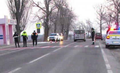 Accident tragic la Rezina: Un bărbat a decedat, după ce a fost lovit de o mașină în timp ce traversa strada regulamentar pe o trecere de pietoni