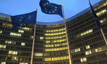 Comisia Europeană îi răspunde lui Trump: „Zelenski este un preşedinte ales legitim şi Ucraina o democraţie”