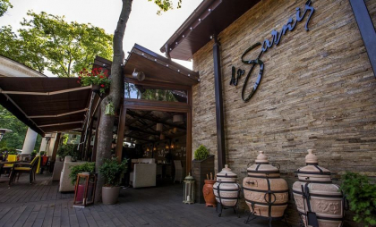 Proprietarul localului “La Sarkis" din capitală a fost găsit împușcat în propria locuință Proprietarul localului “La Sarkis" din capitală a fost găsit împușcat în propria locuință