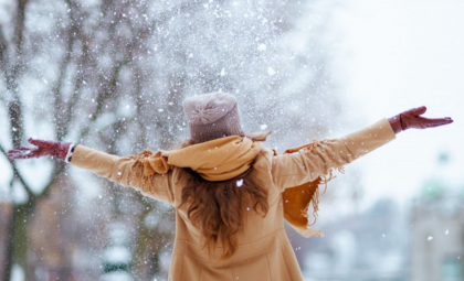 Îmbrăcați-vă bine: Vremea se menține rece, cu minime de până la -12 grade. Prognoza meteo