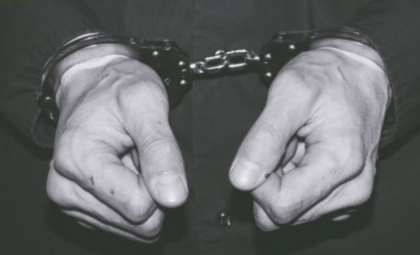 Va sta după gratii, după ce și-a omorât în bătaie propriul tată. Un bărbat din Fălești, condamnat la 19 ani de închisoare. Cum s-a întâmplat totul Va sta după gratii, după ce și-a omorât în bătaie propriul tată. Un bărbat din Fălești, condamnat la 19 ani de închisoare. Cum s-a întâmplat totul