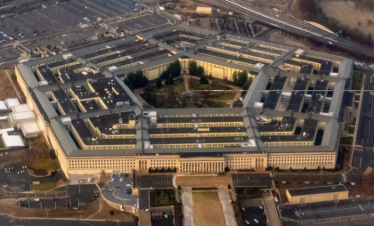 Remaniere fără precedent la Pentagon: Trump l-a demis pe șeful armatei americane și a dat afară alți cinci amirali și generali Remaniere fără precedent la Pentagon: Trump l-a demis pe șeful armatei americane și a dat afară alți cinci amirali și generali