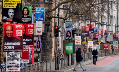 „Urgența este clară”. Alegeri tensionate în Germania, sub presiunea extremei drepte și a atacurilor în serie din SUA. Jocul coalițiilor și ultimele calcule „Urgența este clară”. Alegeri tensionate în Germania, sub presiunea extremei drepte și a atacurilor în serie din SUA. Jocul coalițiilor și ultimele calcule