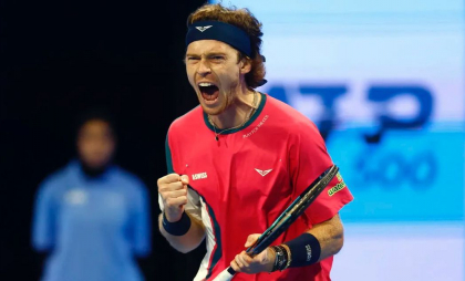 Andrey Rublev a câștigat primul său titlu ATP din 2025 și al doilea al carierei de la Doha Andrey Rublev a câștigat primul său titlu ATP din 2025 și al doilea al carierei de la Doha