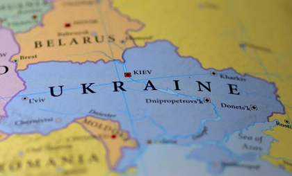 Care sunt mineralele rare din Ucraina la care tânjește atât de mult Trump, încât e gata să se alieze cu Putin ca să pună mâna pe ele