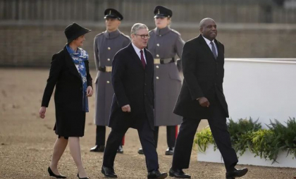 Marea Britanie anunță că va impune cel mai amplu pachet de sancțiuni contra Rusiei de la începutul războiului: „Acum este momentul să strângem șurubul”
