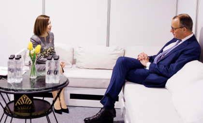 Maia Sandu îl felicită pe Friedrich Merz, după victoria la alegerile din Germania: „Un bun prieten al Moldovei. Aștept cu nerăbdare să lucrăm împreună” Maia Sandu îl felicită pe Friedrich Merz, după victoria la alegerile din Germania: „Un bun prieten al Moldovei. Aștept cu nerăbdare să lucrăm împreună”